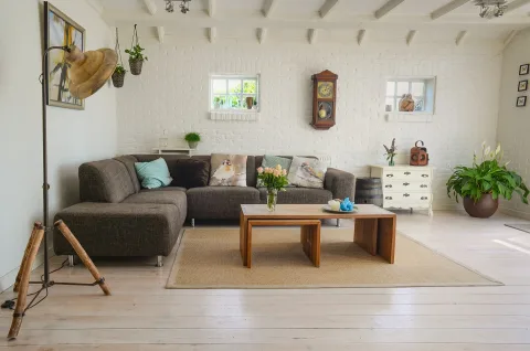 Arredare casa senza trapano: idee e soluzioni d'arredo "zero buchi"