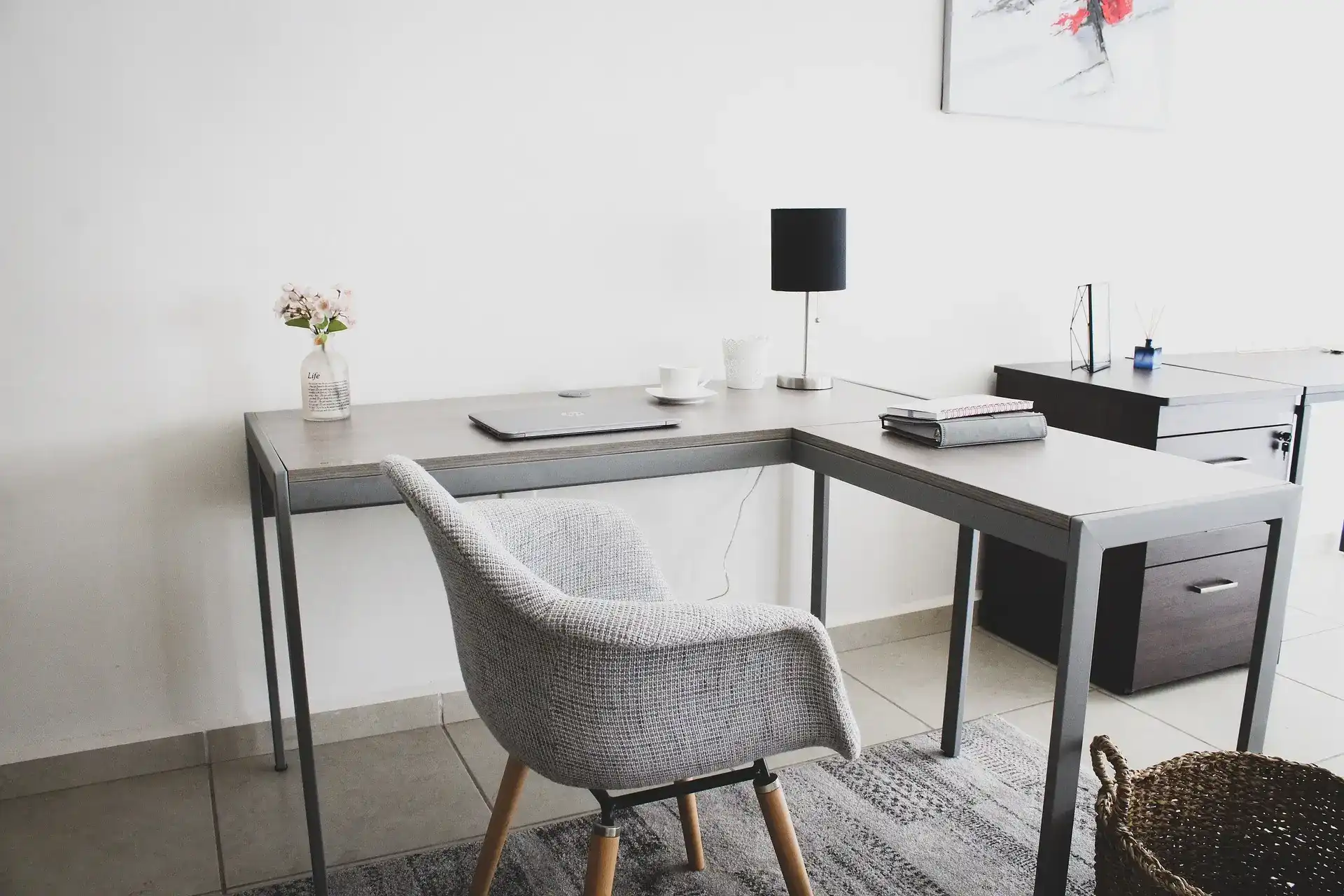 Lampada da scrivania con ricarica wireless: come scegliere